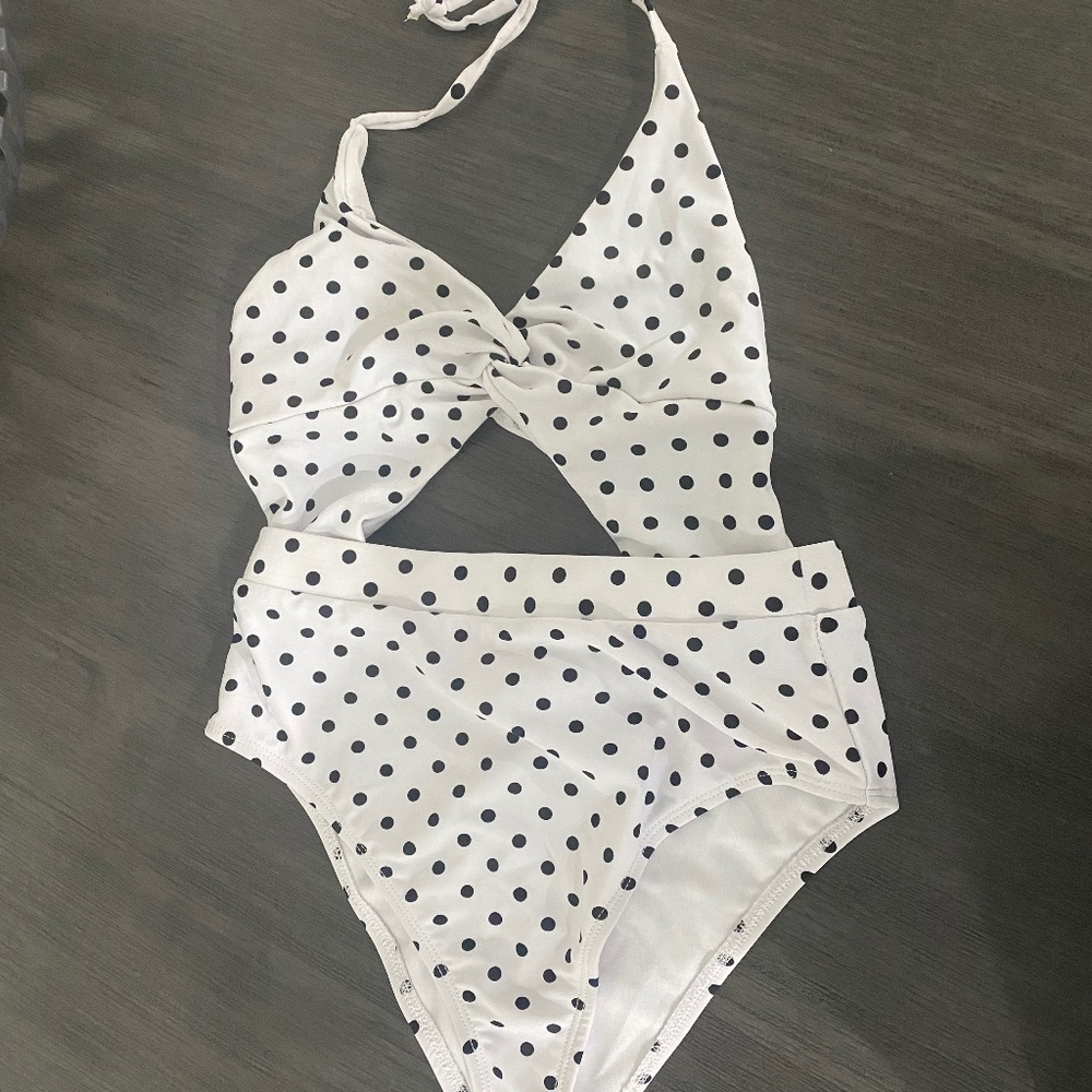 One piece swim suit